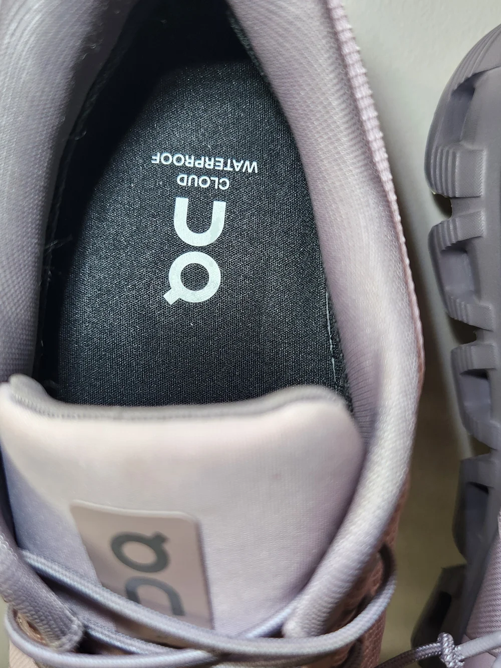 On Cloud Running Waterproof Shoes Womens Size 7.5 - Picture 4 of 10